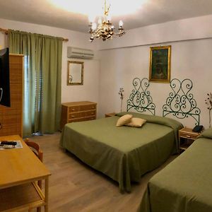 Dreibettzimmer